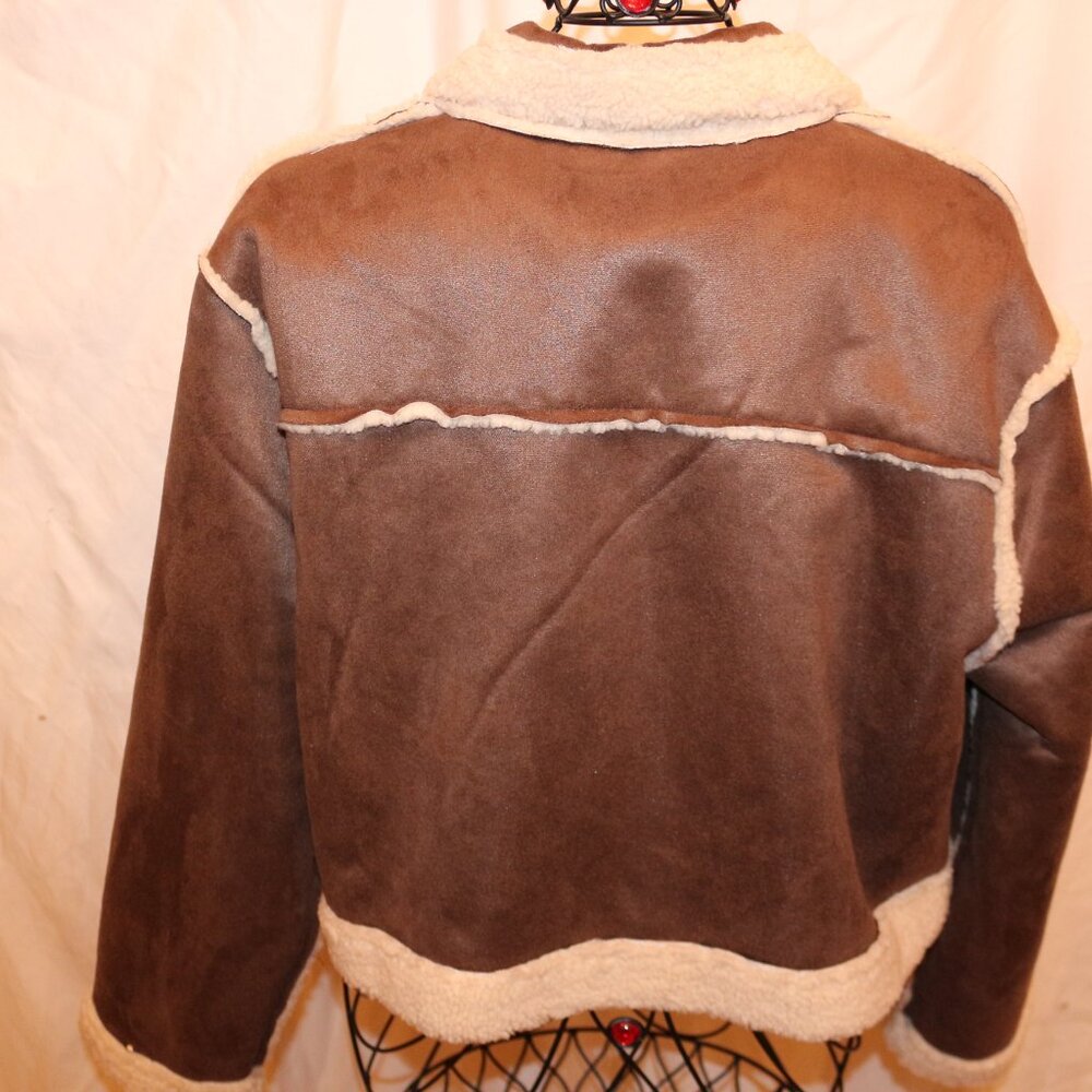 Women's Reversible Sherpa and Suede Jacket. New. - Picture 2 of 5